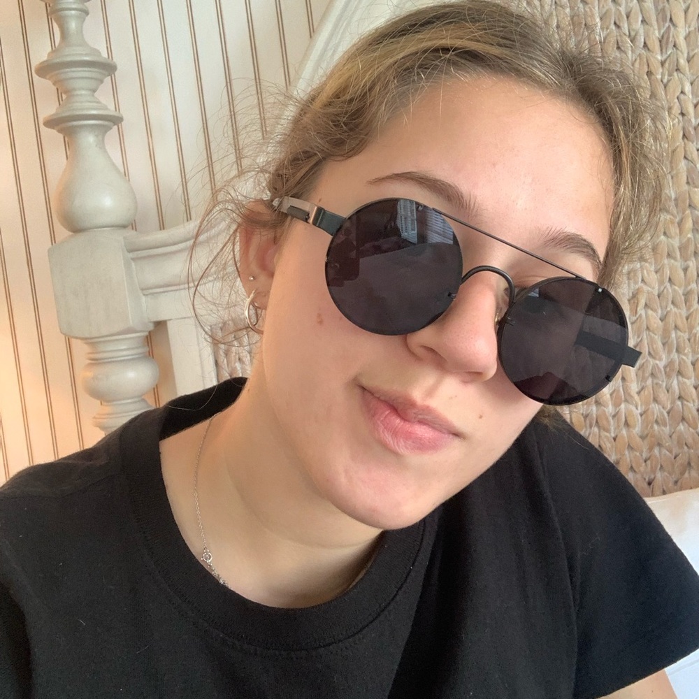 Meet your Posher, Gabriela